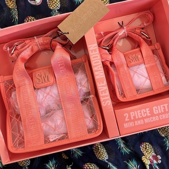 Brand New Steve Madden 2-Piece Set Mini & Micro Crossbody Purse Clear Coral - Picture 2 of 14